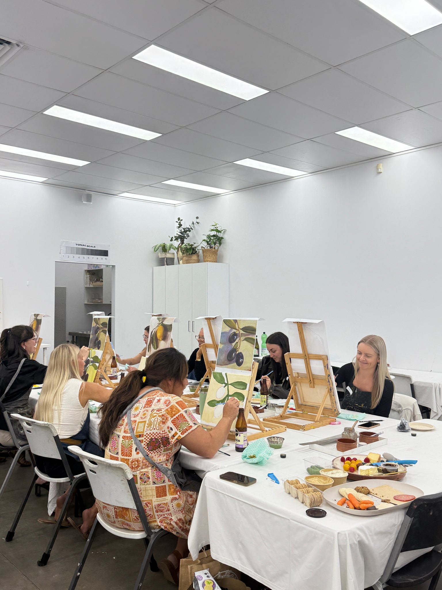 Paint Sip & Spill December