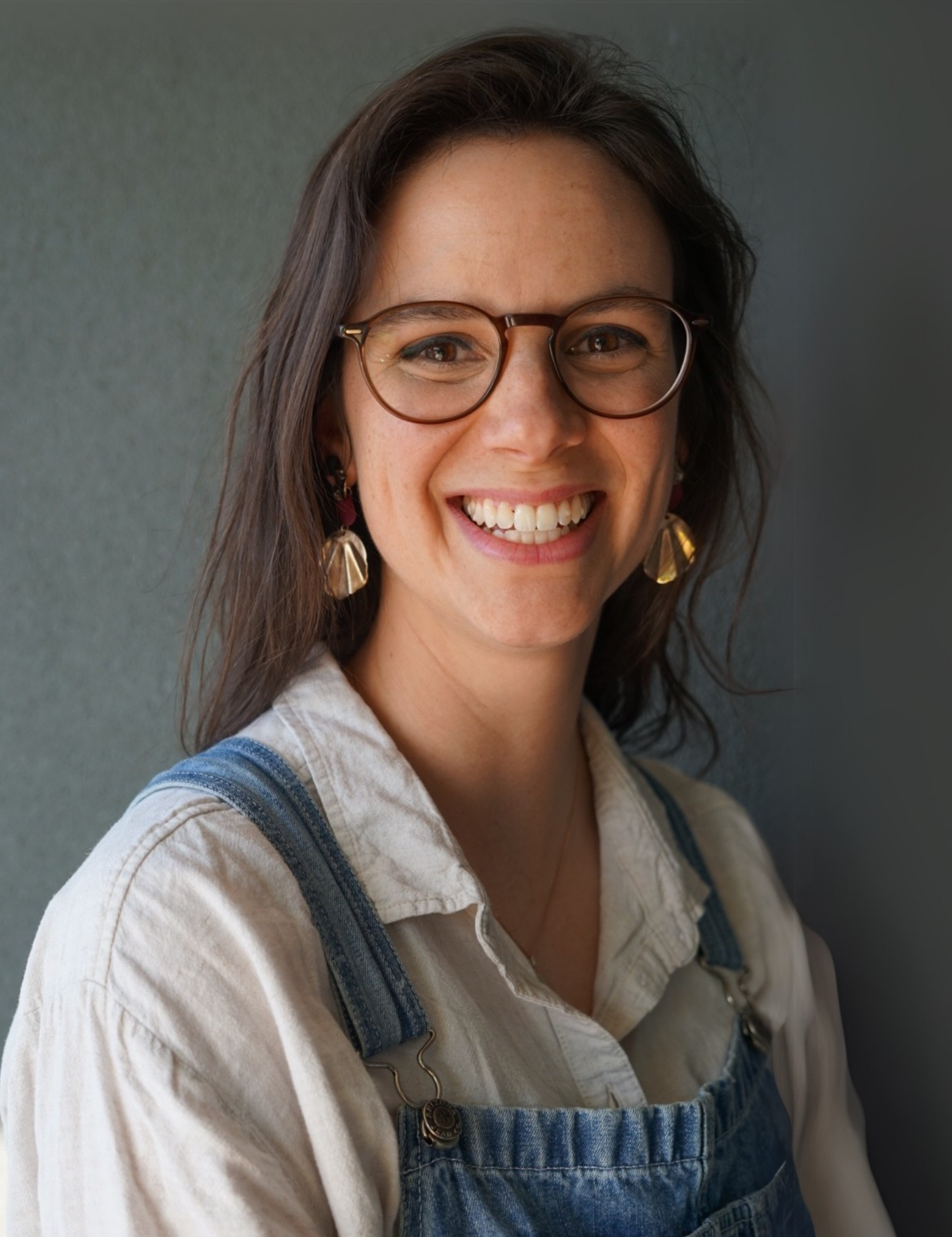 Rachelle_Portrait.png