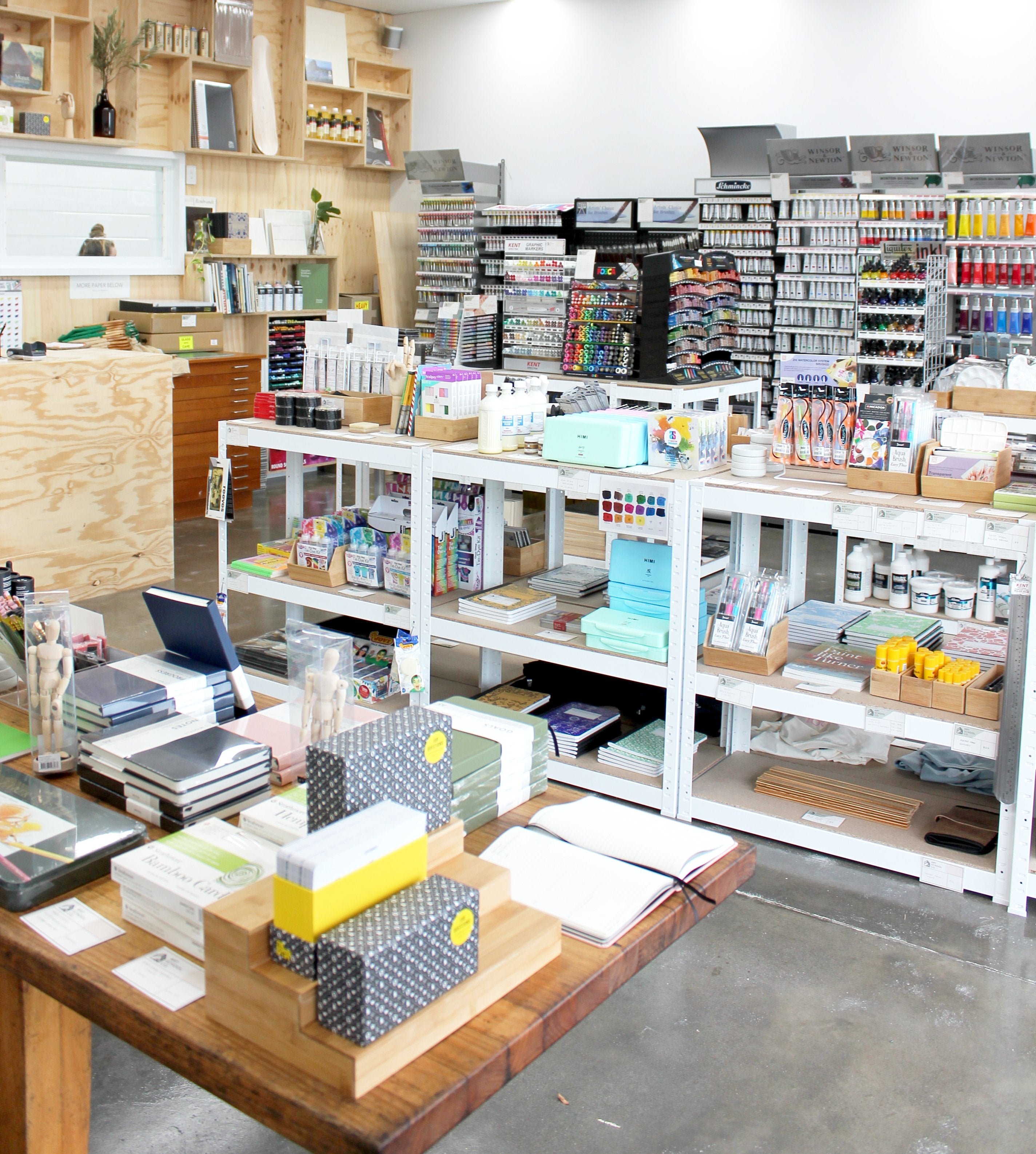 artschool_shop1.jpg